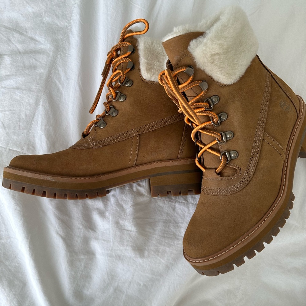 Timberland snow boots hardly worn